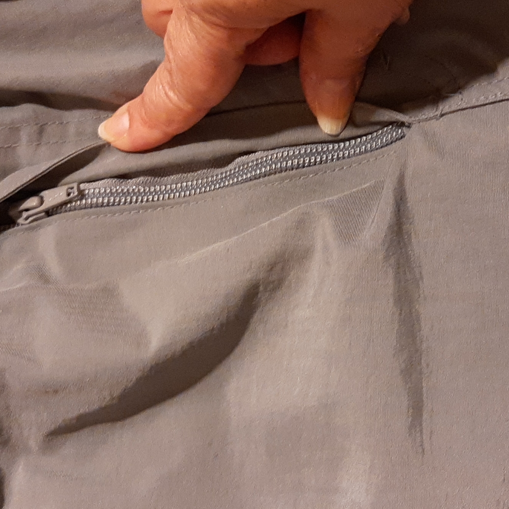 1/2 PRICE🔻Old Navy Nylon Shell Ski/Snowboard Pants - Picture 10 of 11
